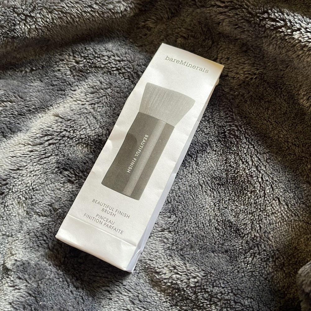 bareMinerals foundation brush *brand new*